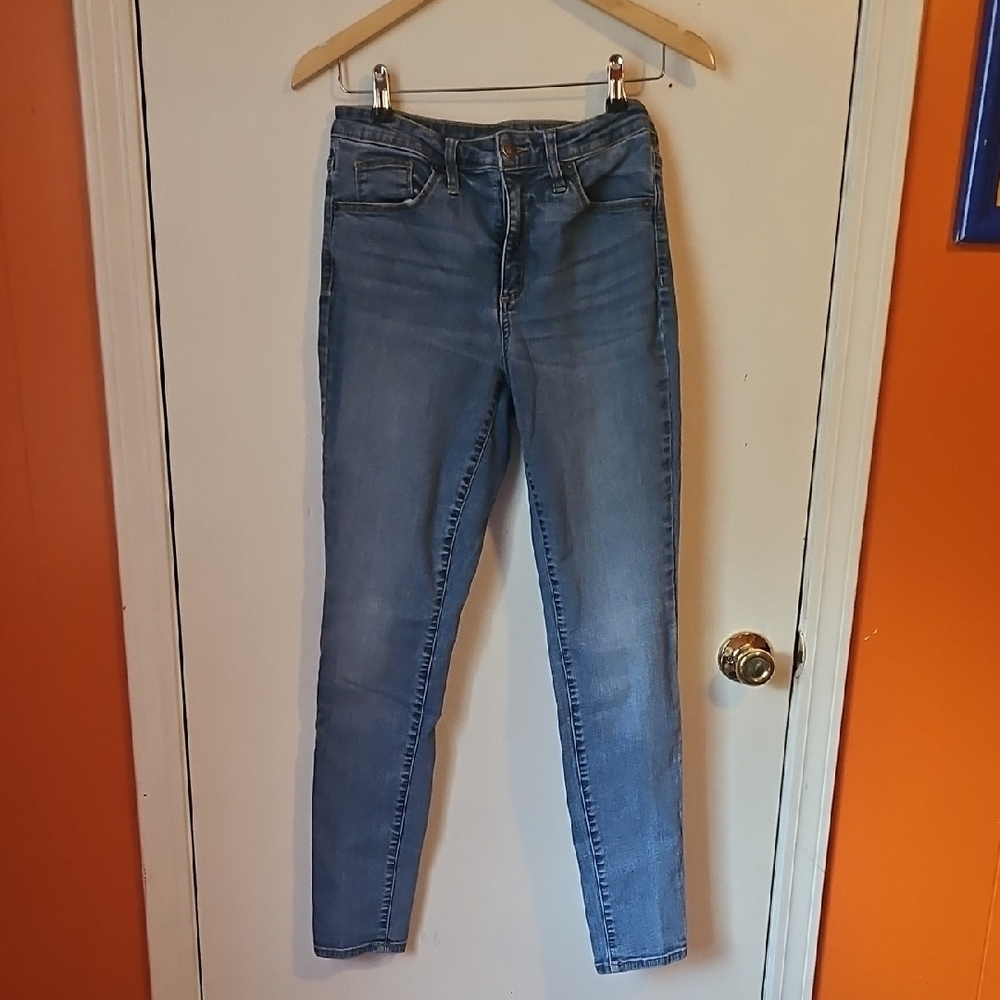 Universal Thread Blue Skinny Jeans Versatile Everyday Wear